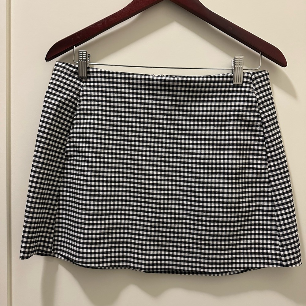 Urban Outfitters Black and White Gingham Mini Skirt